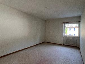 Zimmer geradeaus