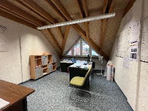Büro 4