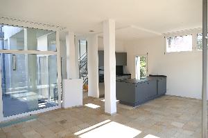 Küche mit Eingangsbereich