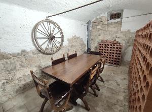 Oberdorf 24, Beringen - Weinkeller (1)