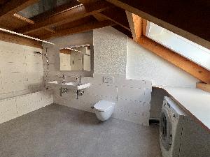 Badezimmer, 1. OG, Bild 2
