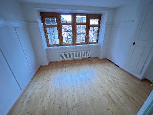 Zimmer links